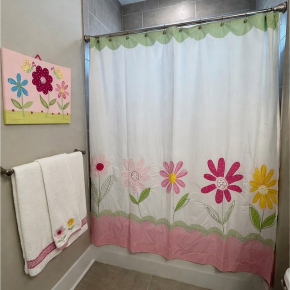 Pottery Barn Kids Floral Bath Towels Set of 3 – Pink Flower Theme  - PBK - Picture 2 of 3